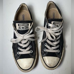Converse Low Tops Black and White Size 7